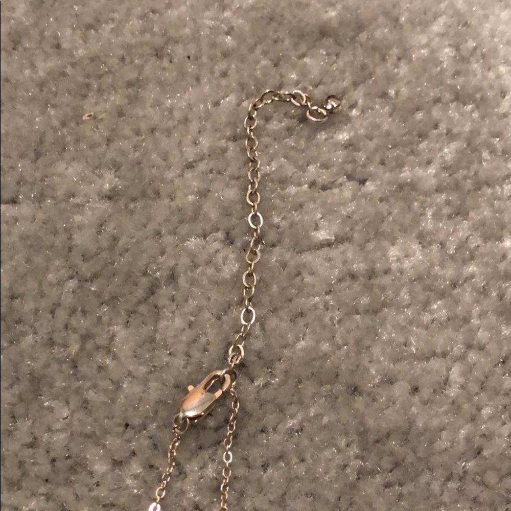 R initial necklace - Picture 3 of 3